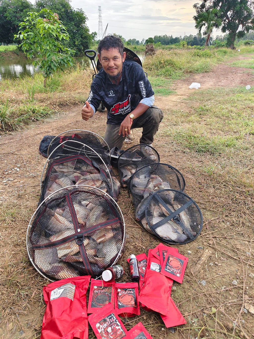 ชุดเหยื่อ 2 แถม 2  เหยื่อตกปลา หัวเชื้อตกปลา | กุ้งป่น + คาวตับ